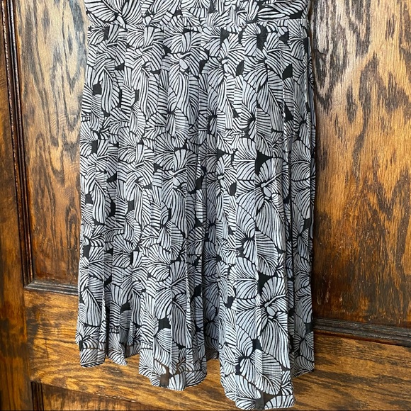 Anthropologie Greylin Leaf Print Pleated Dress SMA - Picture 2 of 10